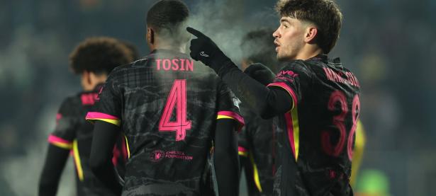 华体会vip注册-切尔西主场惨败，领先优势受挑战