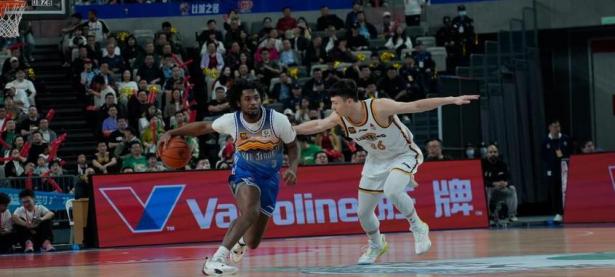 华体会入口-辽宁队在CBA季后赛中打出三杀，被誉为全场沸腾