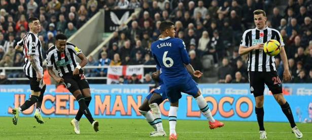 华体会在线-包含纽卡斯尔联大比分胜利，纽卡斯尔联队士气高昂的词条