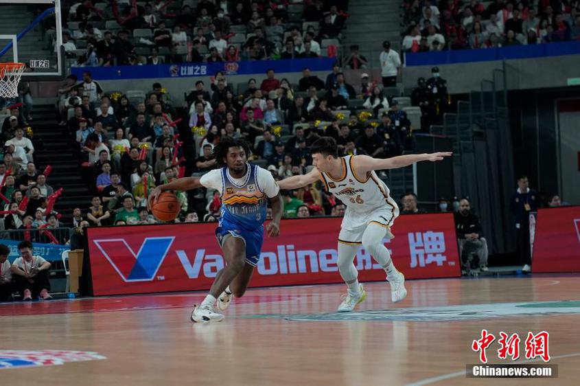 辽宁队在CBA季后赛中打出三杀，被誉为全场沸腾