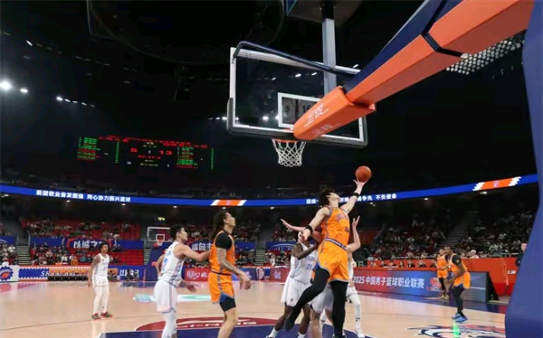 热门球队大胜对手,取得连胜纪录 热门球队大胜对手,取得连胜纪录