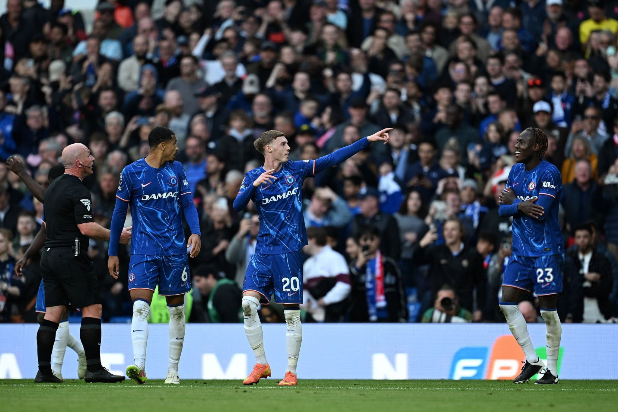 关于切尔西遭遇主场失利,球队士气受挫的信息 关于切尔西遭遇主场失利,球队士气受挫的信息