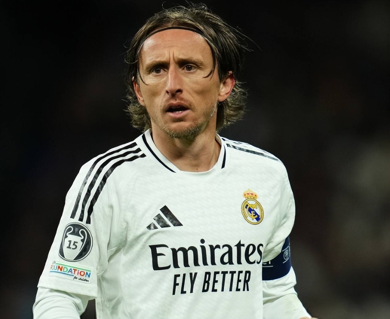 皇马功勋宣布退役,结束年职业生涯的简单介绍 皇马功勋宣布退役,结束年职业生涯的简单介绍