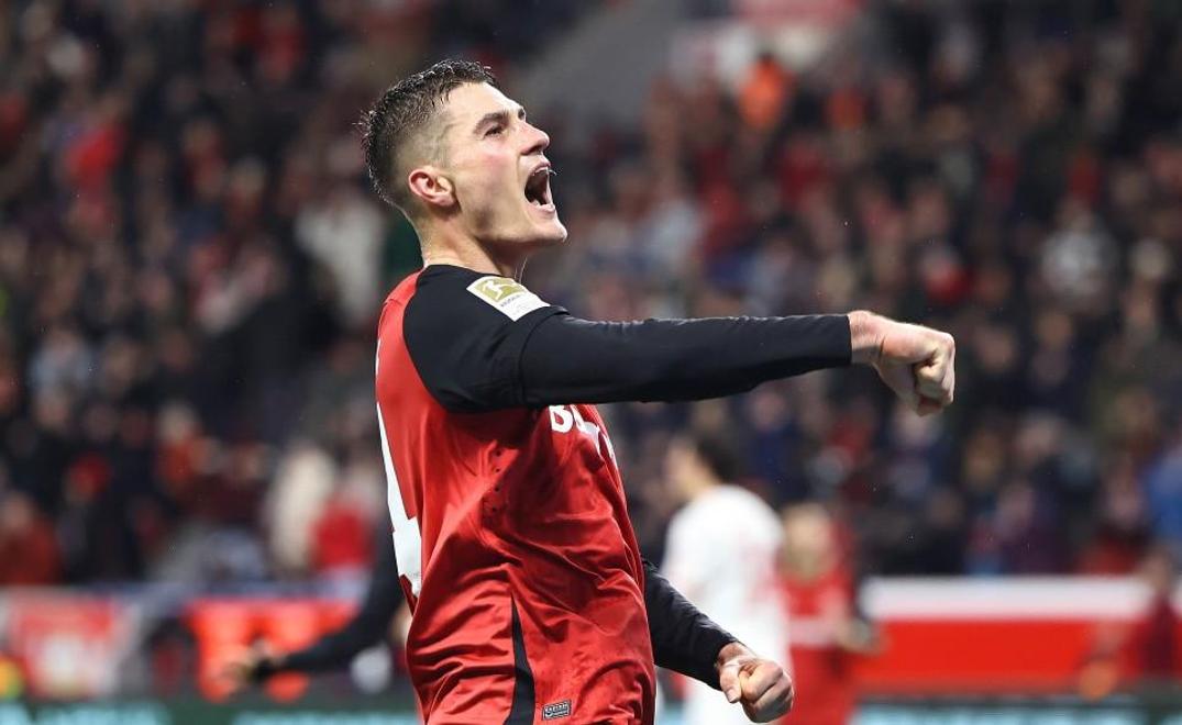 包含勒沃库森主场大胜，继续稳固前列位置的词条