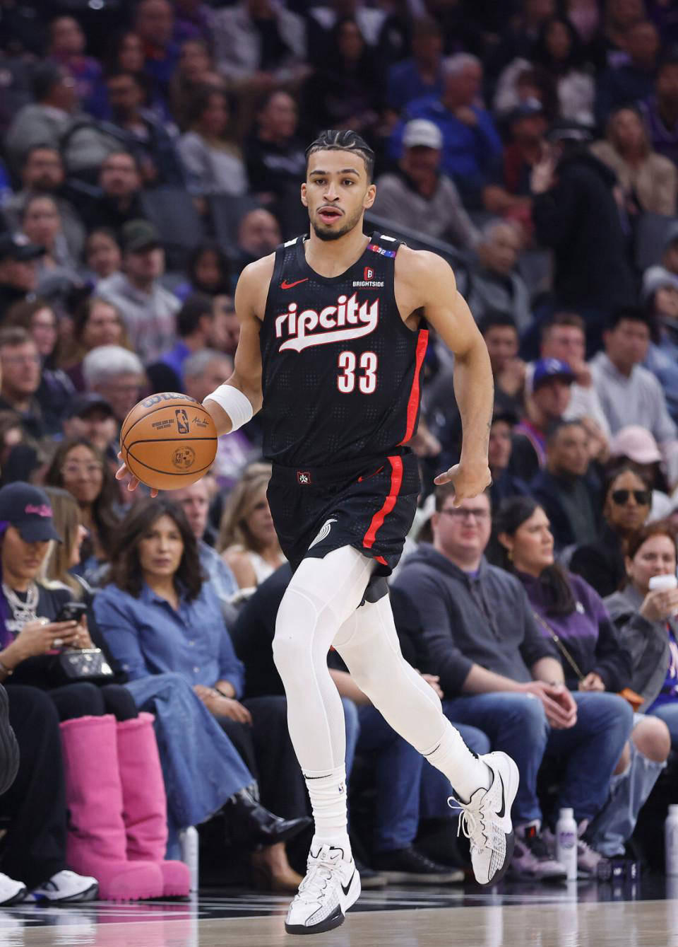 开拓者队核心球员伤愈归队球队再迎一员的简单介绍