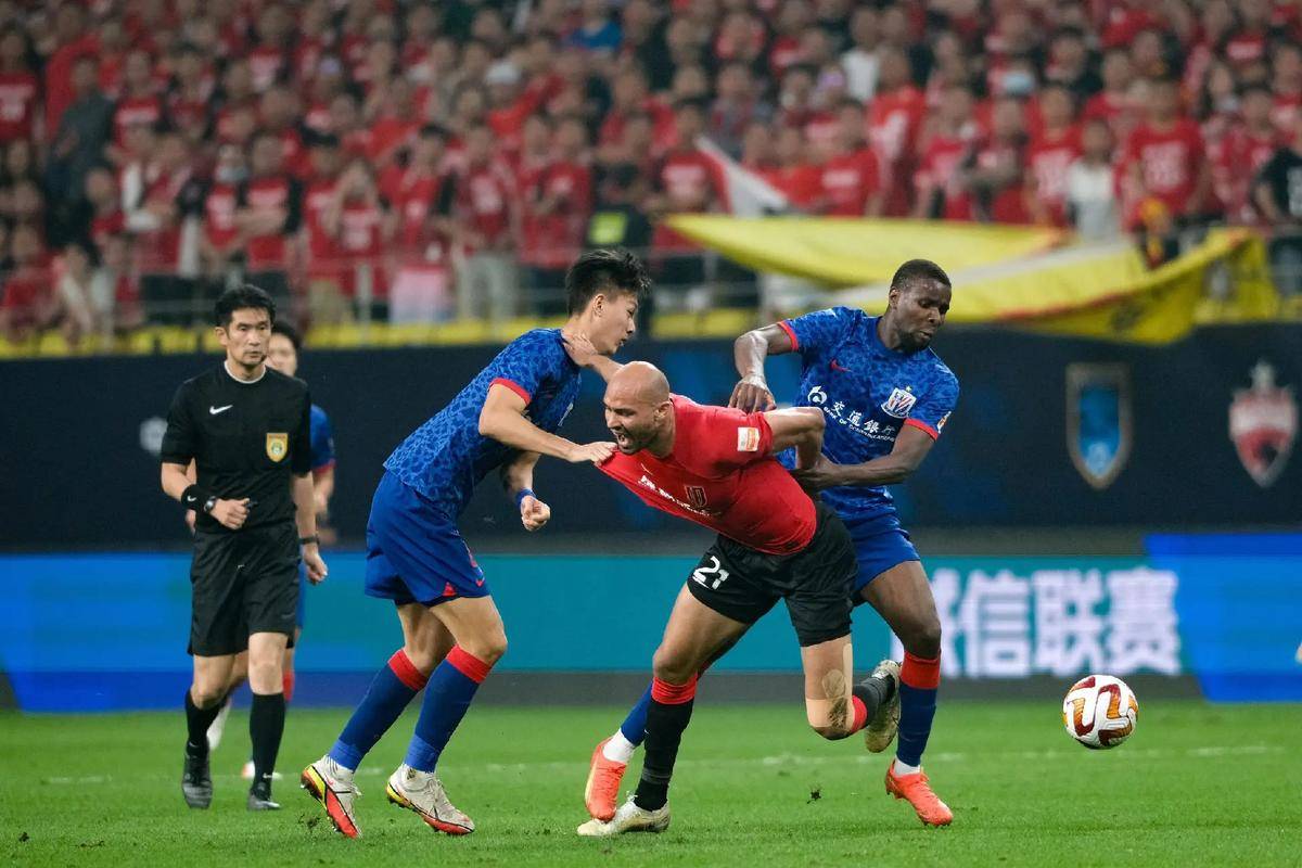 意甲球队逆风翻盘，成为比赛焦点