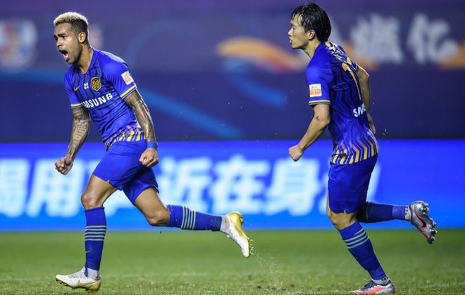 恒大签约卡洛斯，加强中场控制的简单介绍