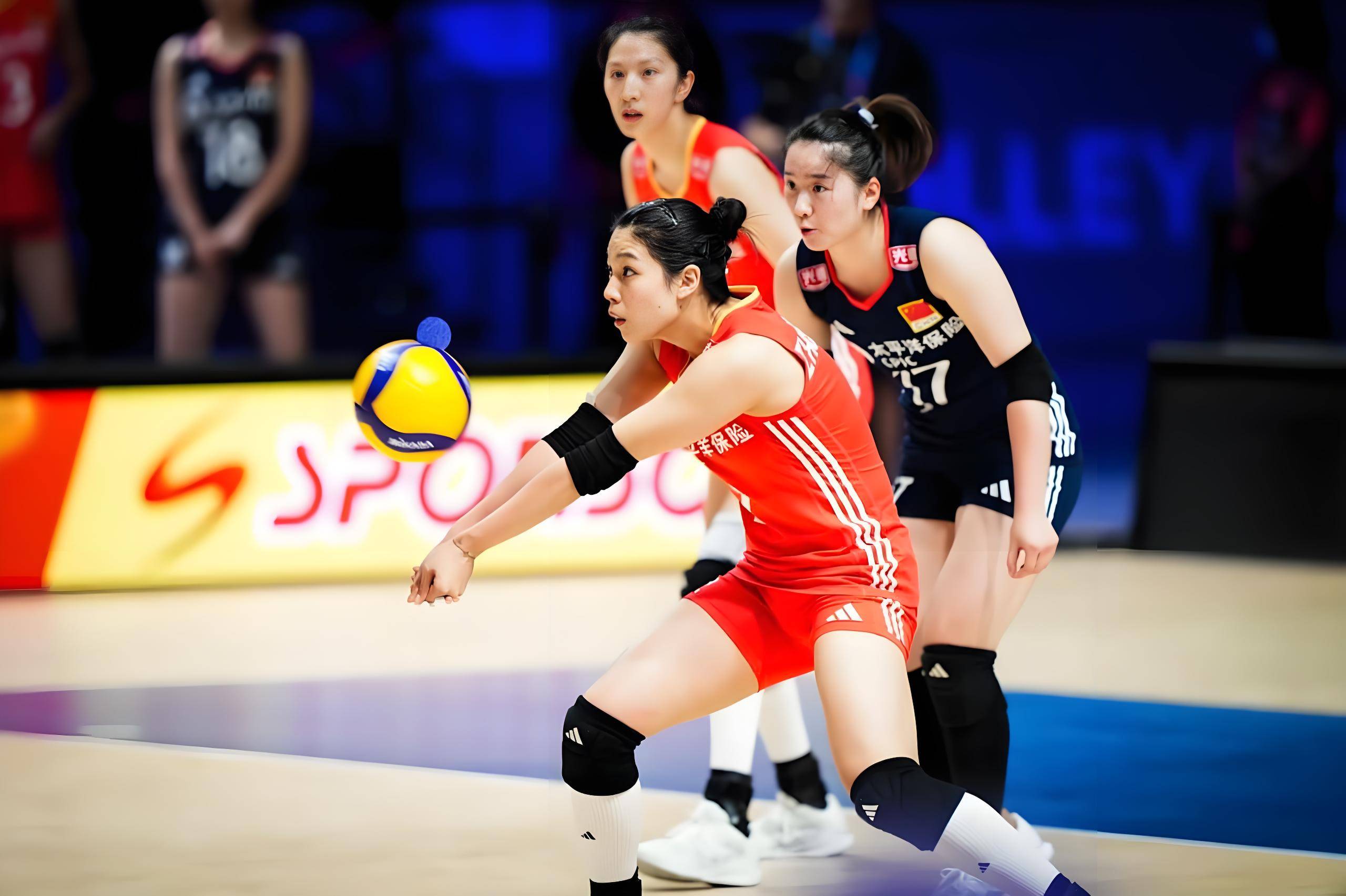 热门球队在最新一场比赛中表现抢眼