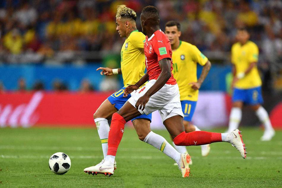 包含英格兰主场逼平波黑，晋级形势堪忧的词条